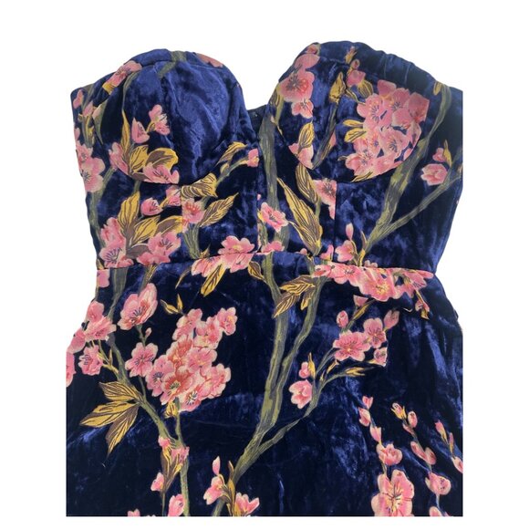 ✨ NWT Lulus Navy Velvet Floral Strapless Maxi Gown XS ✨ - Picture 4 of 8